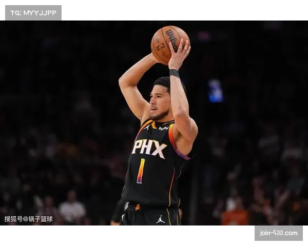 布克单核难挽狂澜 31分7助攻未能阻止连败困境 布克单核难挽狂澜 31分7助攻未能阻止连败困境